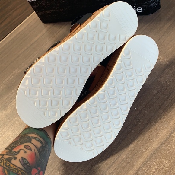 NWT Kensie Palermo wedge Sandal Natural Tan - Picture 6 of 6